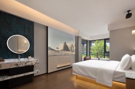 Boyue Hotel (Changsha Broadcasting Center Malanshan Subway Station)