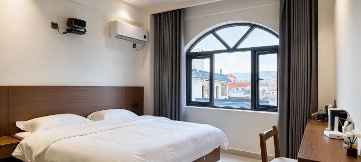 Ruihe Homestay (Ruili Avenue) Hotels in Ruili