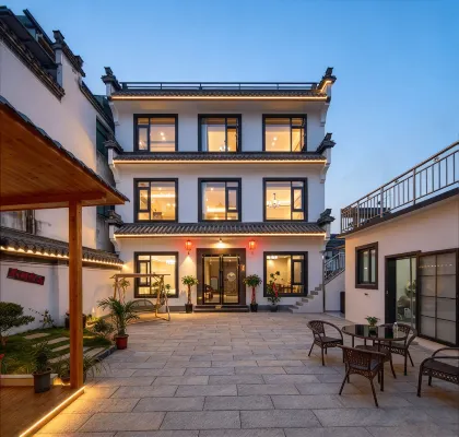Cheng Kan · Xishan Yun She | CloudStreamRetreat Yudeng Yingxiang Huizhou-style Homestay -  Privatzimmer