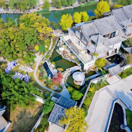 Songjian Wushe Homestay (Kaifeng Qingming Shanghe Garden Wansuishan Martial Arts City Branch)
