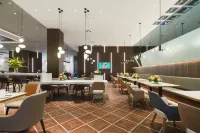 Nanchong Yilong Star City Plaza Park Hotel