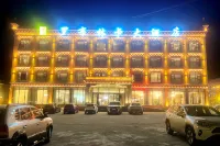 理塘羅布林卡大飯店 理塘東城門附近的飯店