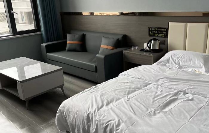 Yingcheng Jidun Business Hotel