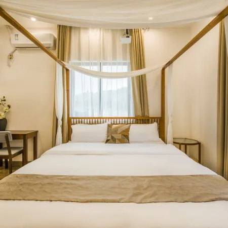 Zhuhai Guanli Shanyueli Homestay (Yuwenquan Store) Отели рядом с достопримечательностью «Храм Цзиньтай»
