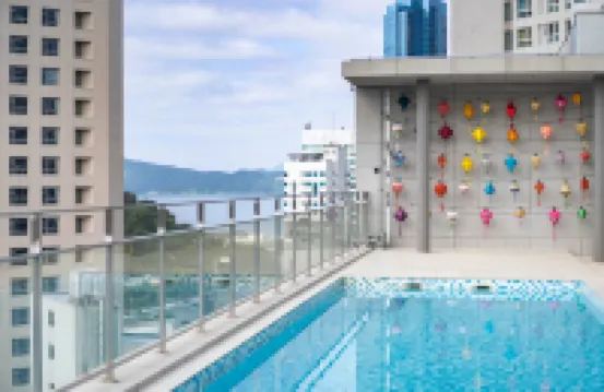 โรงแรมหมาป่าและที่ระเบียงสวน