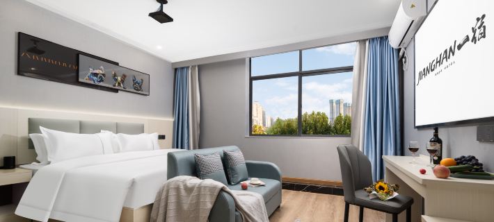 Baiya Smart Hotel (Jianghan Road Metro Pedestrian Street Night Market) Hotels in Wuhan