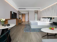 HUIZHOU MOMENT HOTEL