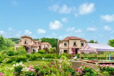 Linzi Manor