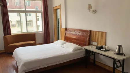 Yongxiu Xinrong Hotel Отели в г. Юнсю
