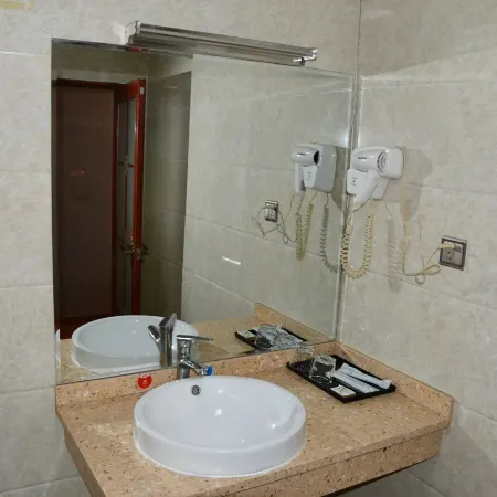 Yuejia Scenic Hotel (Jiujiang Wuning West Seabay Scenic Area)