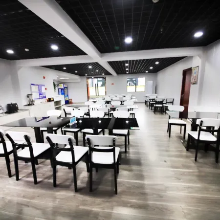 Shengtai Hotel
