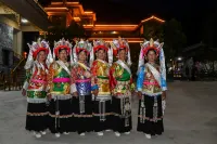 Weixi Shenchuan Homestay - parking