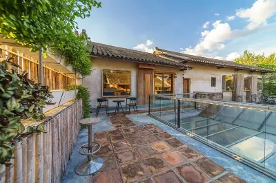 Mountain Washer Villa Mountain View Holiday Beauty Hotels in Lijiang Lashihai Wetland Scenic Area