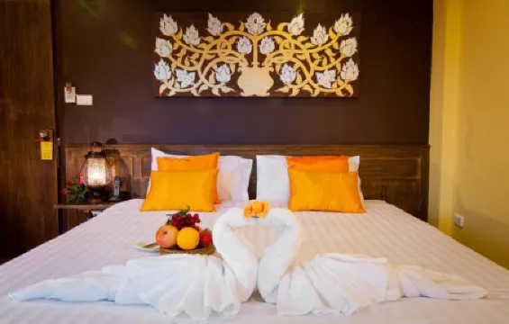 Cm Night Bazaar Boutique Hotel