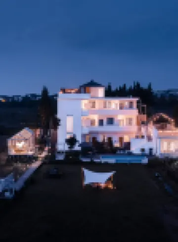 MOUNTAIN FIELD  FLOWER HOUS