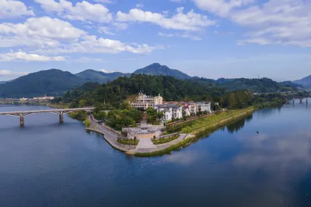 Shunchang Zhuyuan Resort Hotel Отели рядом со станцией Shunchang Railway Station