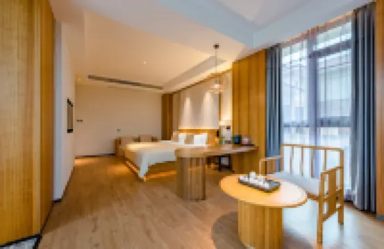 Floral Lux Hotel·Heyuan Hotel