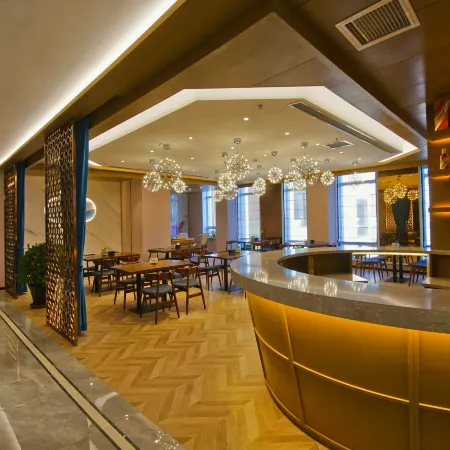 Yijia Holiday Hotel