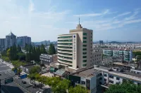 Zijin HuaJiYaShe Hotel (Changxing Dongyufang Jiuhuicheng) Hôtels à proximité de : Changxing Bus Terminal