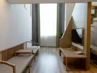 Quanzhou Dehua Yixuan Crossing Hotel (Cidu Avenue Branch) Hotels in Dehua