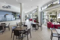 Oaks Hervey Bay Resort and Spa - breakfast