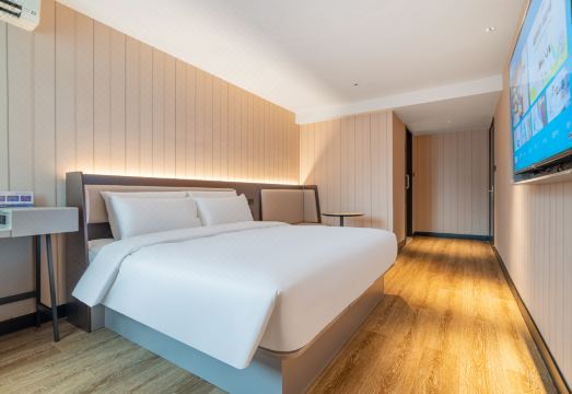 HanTing Hotel (Wanda Plaza, Linping, Hangzhou)