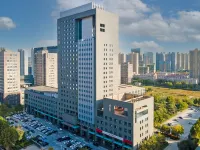 淺金上東國際飯店（石家莊天山海世界留村地鐵站店） 乐乡附近的飯店