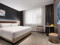 Me Young Me House Hotel (Changsha Wu Yi Square Yuanjialing Subway Station) Hotels near Yingbin Intersection Station