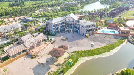 All Love Park Giraffe Manor Hotel Отели рядом с достопримечательностью «Europa Park International Circus»