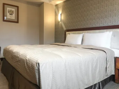 Doitsu Hotel Отели рядом с достопримечательностью «Shih Chien University»