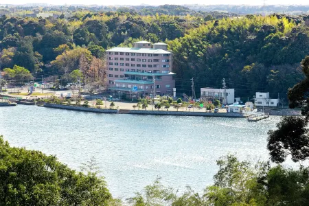 Izumigo Lake Hamana Dog Paradise Отели рядом с достопримечательностью «Hamanako Garden Park»