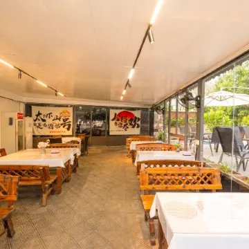 Endless Summer Seaview Homestay (Weizhou Island Dishui Danping Branch) Отели рядом с достопримечательностью «Moon Square»