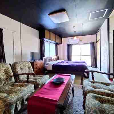 Sake to Yado to Fudosan Rooms