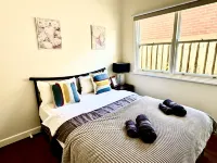 Four Season Home Hotel a 