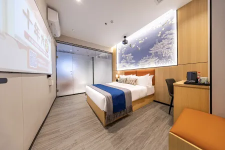 Yayi Light Villa Hotel (Shenzhen Beiyabao Subway Station)