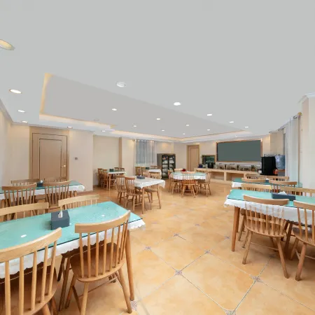 Vienna Hotel (Lhasa Potala Palace Plaza)