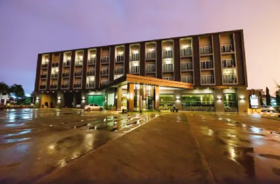 Hansanan Hotel Hotels in der Nähe von Wat Chulamani Tempel