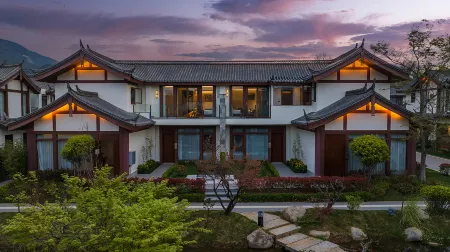 Lijiang Chaoran Garden Villa