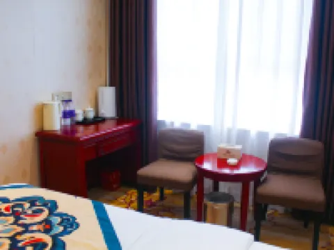 Dunhuang Yuntian International Hotel (Shazhou Night Market) Hotels in Dunhuang