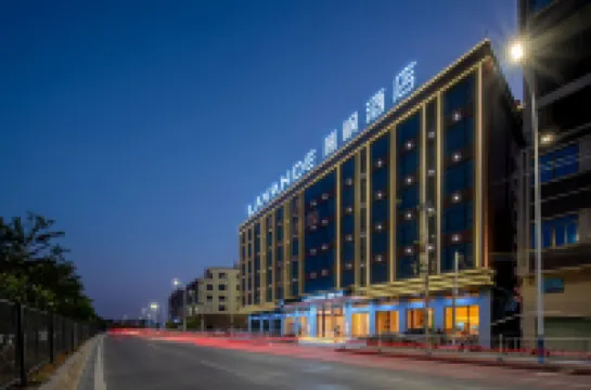 Lavande Hotel Chaozhou Hot Spring Riverview Store فنادق في 