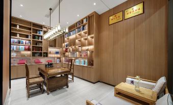 Century Star Boutique Hotel (Zhoukou Railway Station Red Star Macalline Branch)