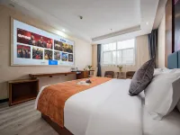 Fengxiang Bell Tower Hotel