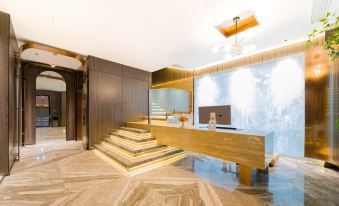 Golden Eight Immortals Hotel