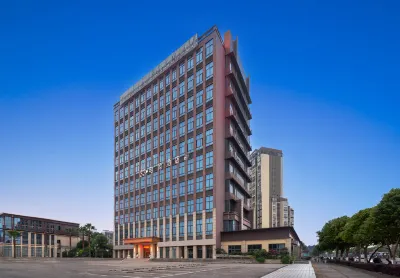 33·E-sports hotel Отели рядом с достопримечательностью «CPC Chongqing Shuangqiao District Committee Party School»