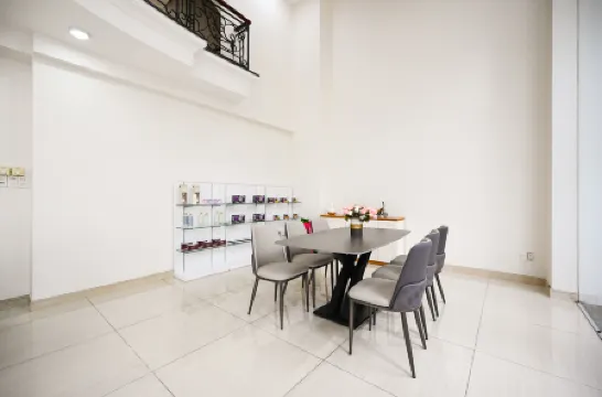 The Shilla Luxury I Hotel-더신라럭셔리호텔 Отели рядом с достопримечательностью «Yofi Fitness Center»