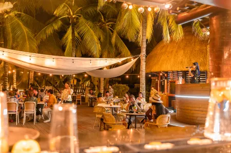 East coast surfari guesthouse Отели рядом с достопримечательностью «Zhouzai Island»