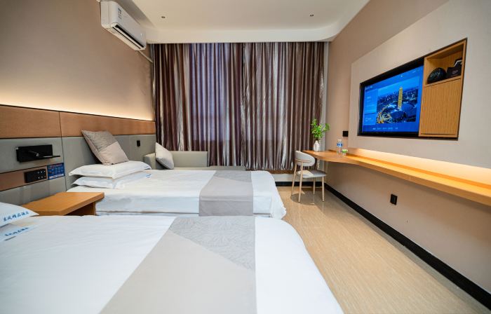 Dongfeng Boutique Hotel (Ningling Bus Station)