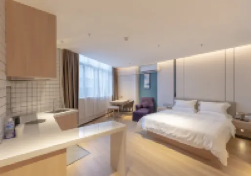 Guiping Clover Holiday Hotel