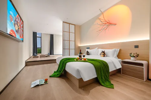 Totoro Spirit Hotel (Changzhou Chunqiu Yancheng WujinHigh-speed Railway Station)