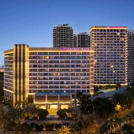 Crowne Plaza SANYA CITY CENTER by IHG Отели рядом с достопримечательностью «Первый Рынок»